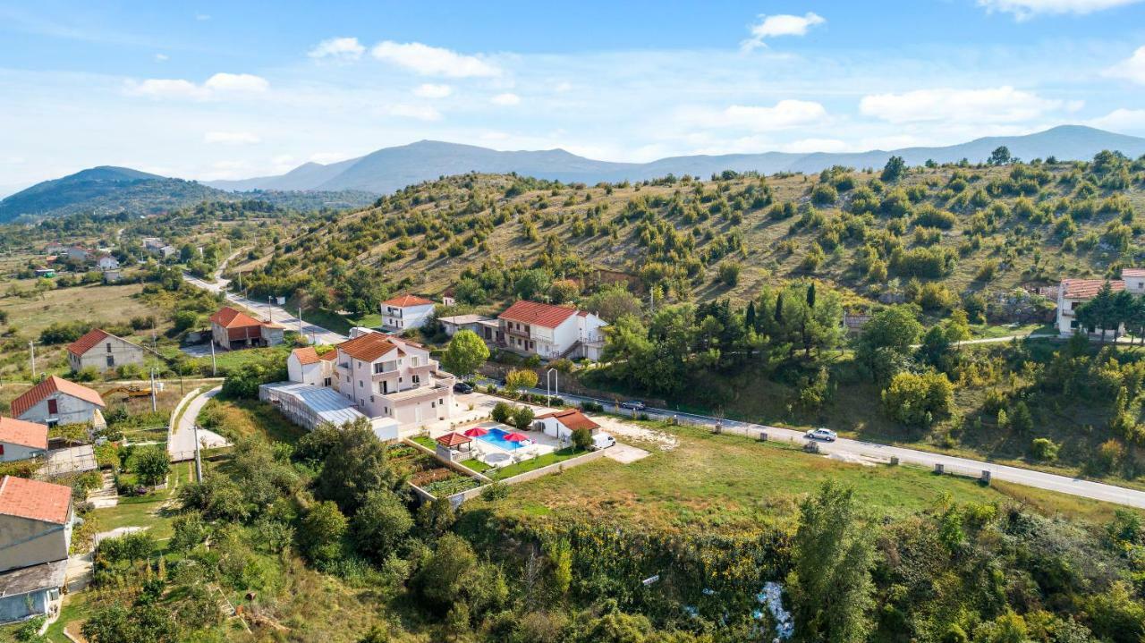 Apartments Ana Umljanovic Bagian luar foto
